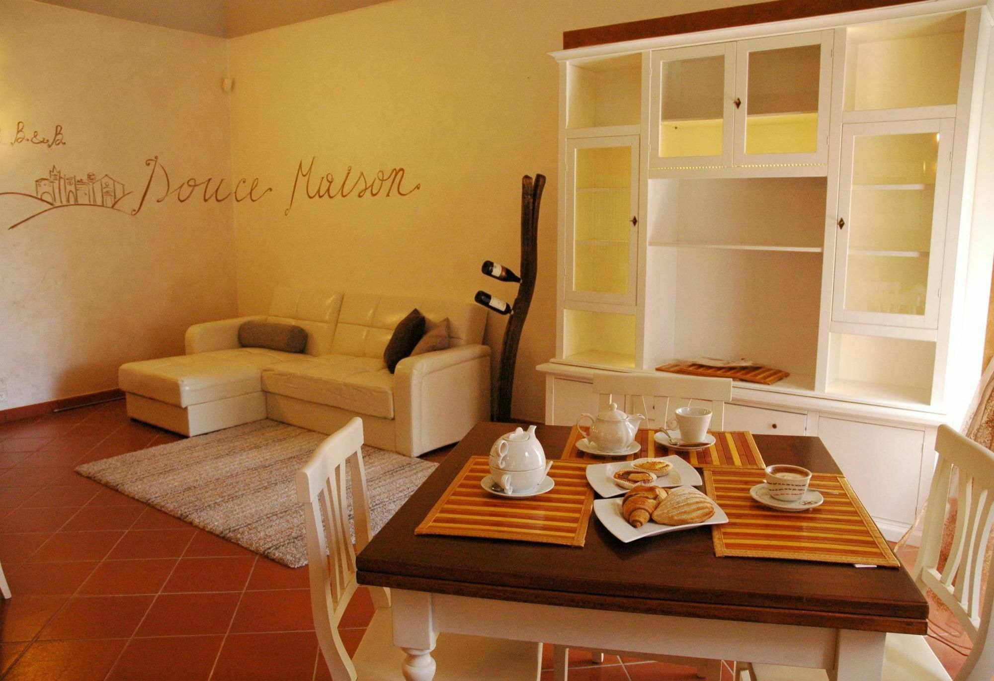 B&B Douce Maison Alba  Zewnętrze zdjęcie